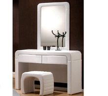 Туалетный стол с зеркалом и пуфом Signal 2017